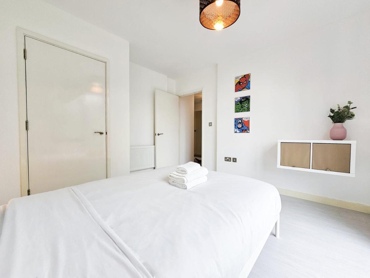 Centrally Located Spacious Flat Near Canary Wharf London Exterior foto