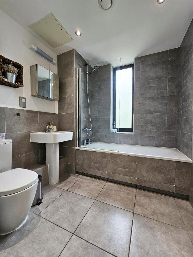 Centrally Located Spacious Flat Near Canary Wharf London Exterior foto